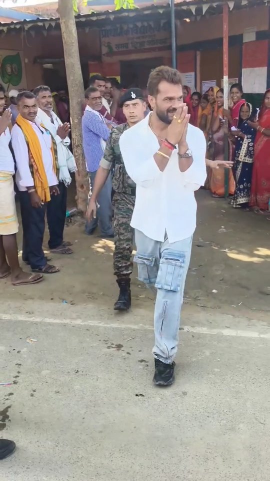 He is one of the biggest names in the Bhojpuri film industry. His songs rule YouTube, and how. How can we not mention his films that are breaking records at the box office?