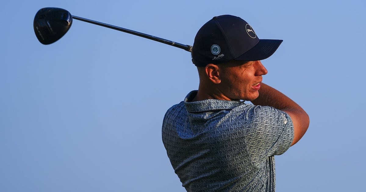 Matti Schmid takes the lead in Mexico with a 63