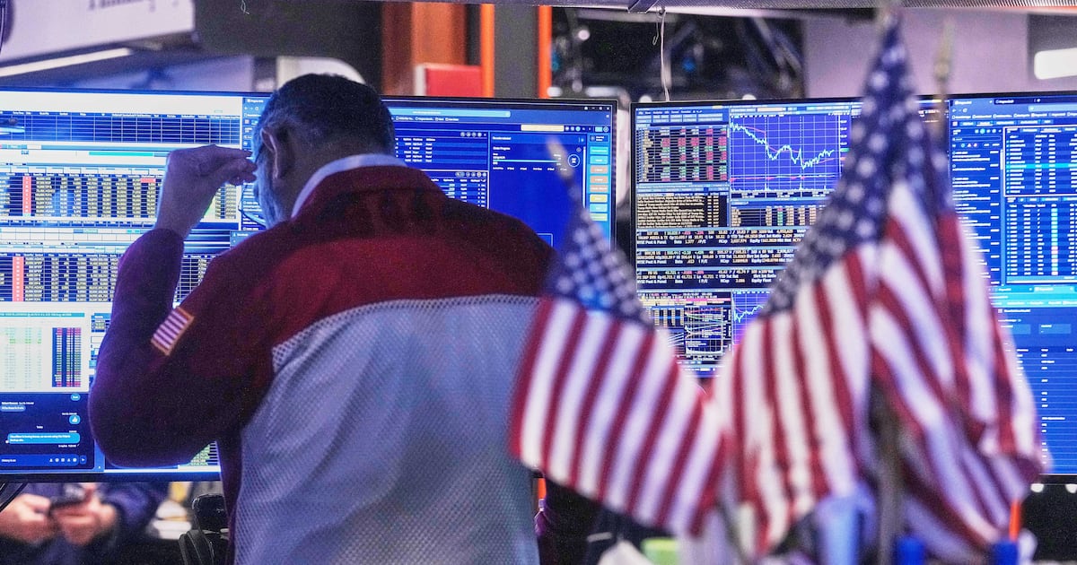 U.S. dollar set for biggest weekly fall in 4 months: forecast