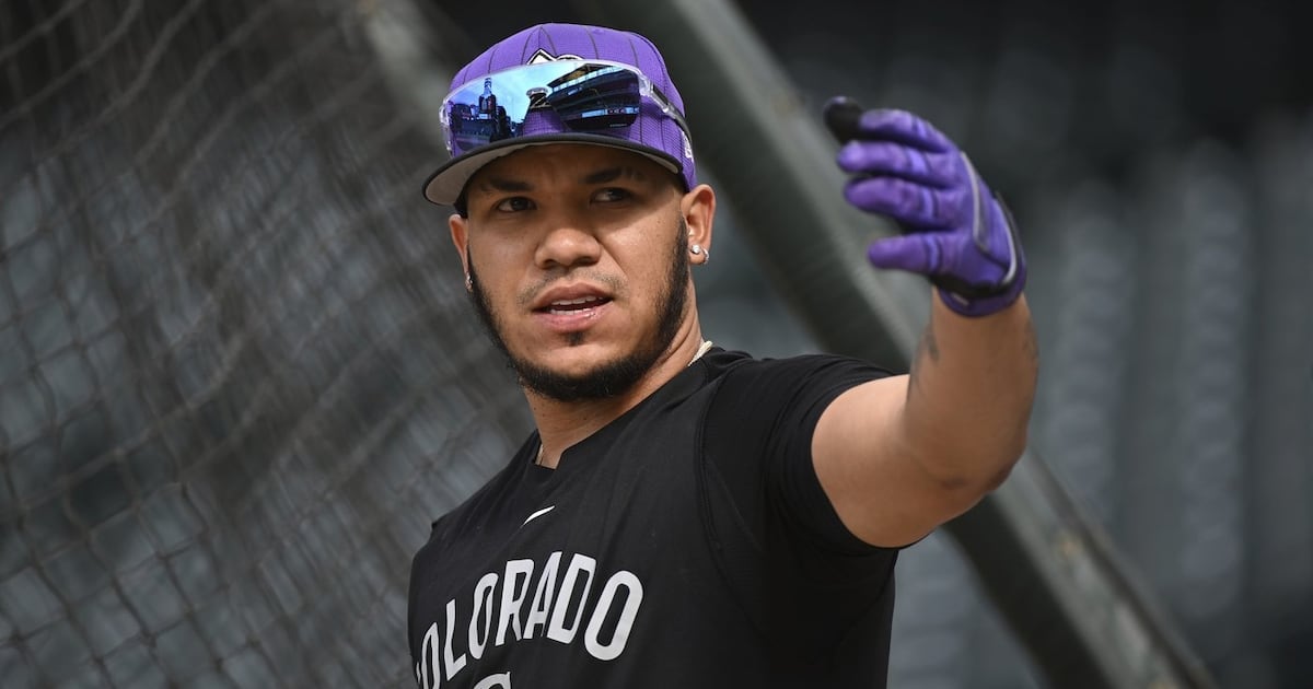 Thairo Estrada's $7M option for 2026 declined by Rockies
