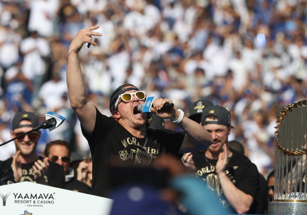 Kiké Hernández Undergoes Elbow Surgery