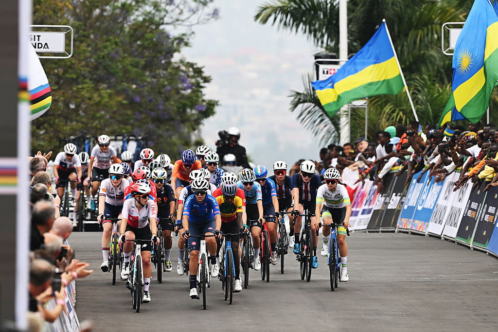 KIGALI, RWANDA - SEPTEMBER 27: A general view of the peloton competing during the 98th UCI Cycling World Championships Kigali 2025 - Women Junior Road Race a 74km race from Kigali to Kigali on September 27, 2025 in Kigali, Rwanda. (Photo by Dario Belingheri/Getty Images)