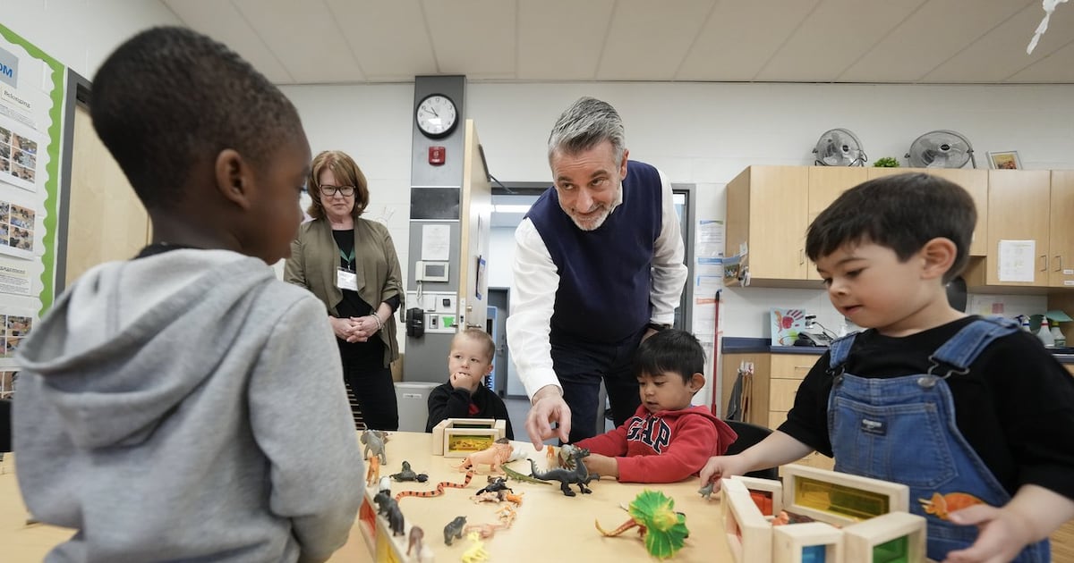 Ontario, feds agree to 1-year child-care extension