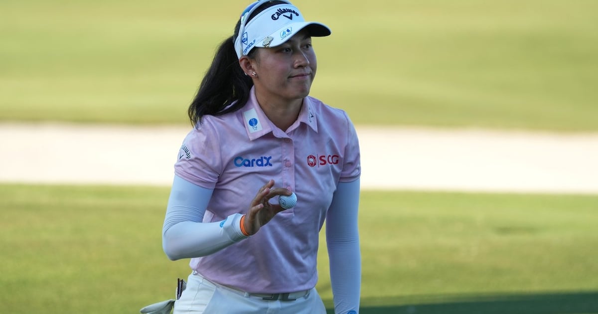 Jeeno Thitikul nearly flawless for a 63 to build 3-shot lead in LPGA season finale