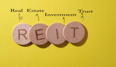 Retiring in Canada: Create $1,000/Month in Dividend Income to Supplement CPP