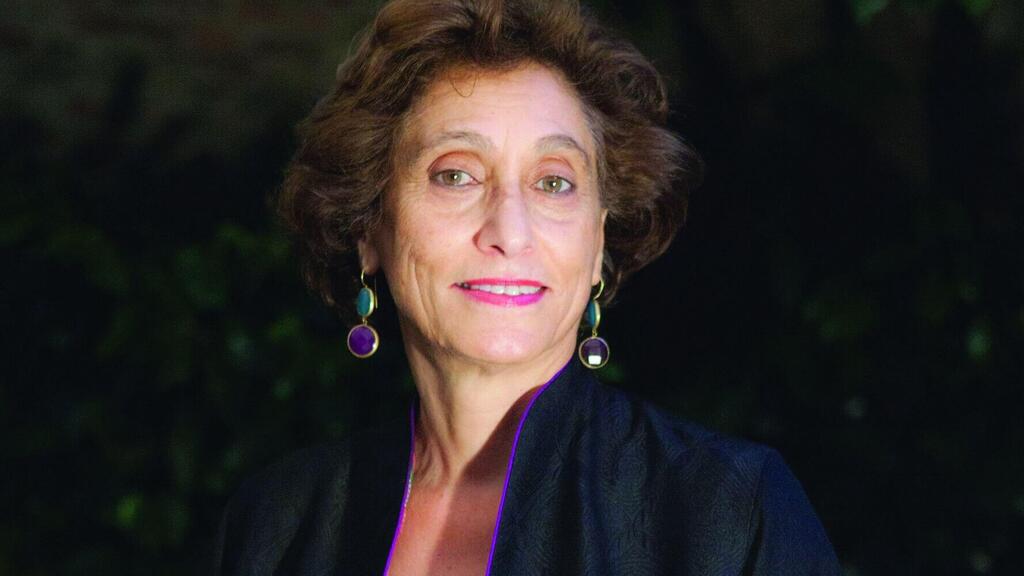 Suad Amiry (photo: Courtesy of The Chicago Athenaeum Archives) Suad Amiry