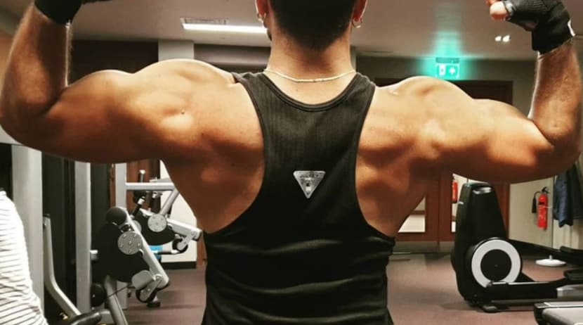 And, guess what — he is contesting in the Bihar Assembly Elections 2025. He is fighting from the Chapra assembly constituency in Saran district.