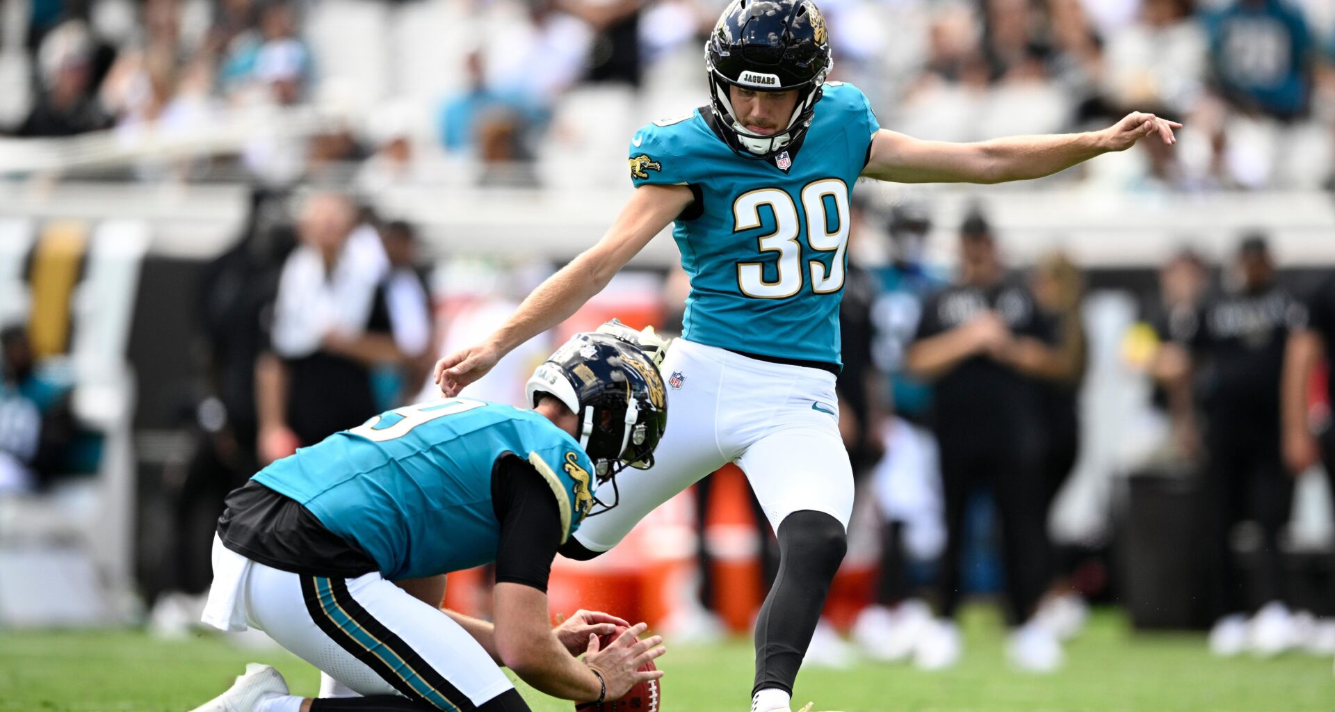 Jaguars' Cam Little Makes NFL History with Record 68-Yard FG in Video vs. Raiders