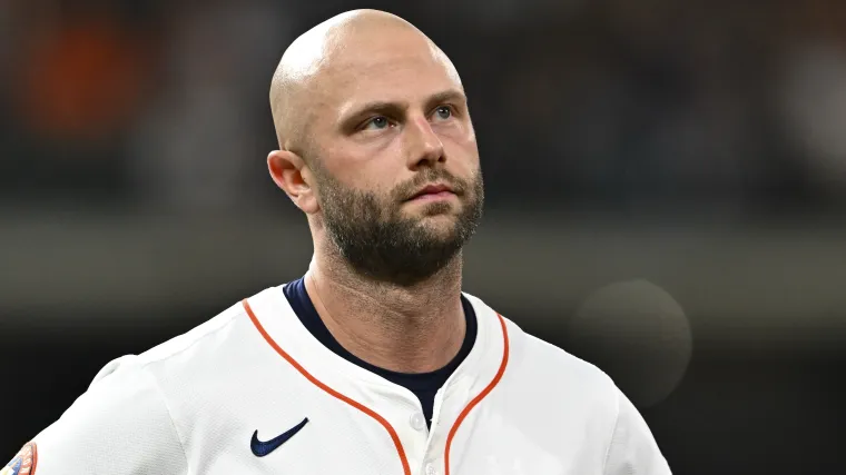 MLB insider reveals Astros' infield plan for Christian Walker, Isaac Paredes image