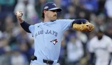 MLB execs 'baffled' by Shane Bieber's $16 million Blue Jays decision image