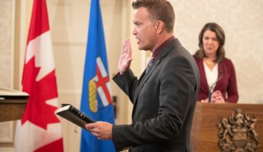 Alberta UCP launches lawsuit against former caucus members