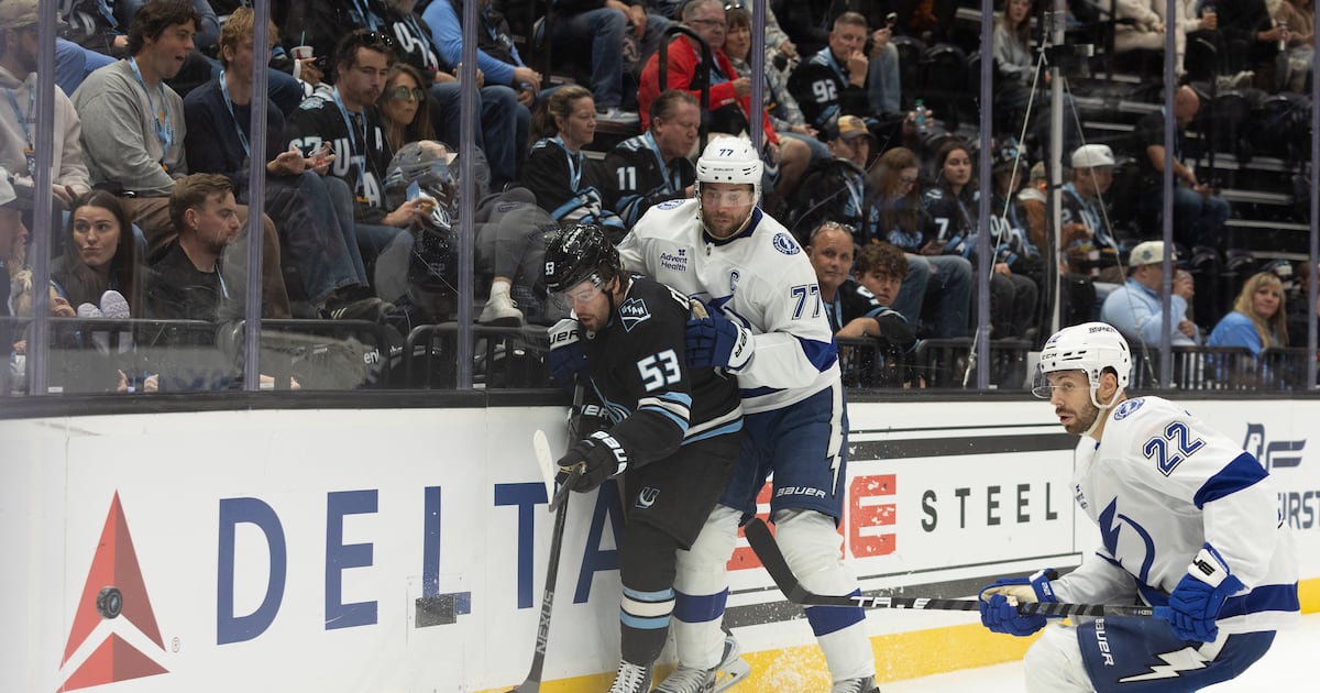 Guentzel scores in the 3rd period as the Lightning beat the Mammoth 4-2 for their 5th straight win