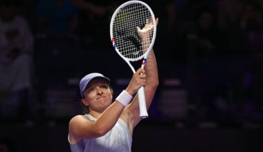 WTA Tour Finals results: Iga Świątek and Elena Rybakina dominate Day 1 in Riyadh