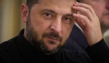 Zelenskyy says Ukraine faces choice of losing dignity or risking loss of key partner with U.S. plan - CTV News