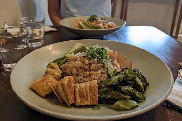 The vegetarian cuisine is outrageously good.
