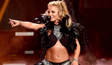 Britney Spears Returns to Instagram & Yes, She’s in Lingerie