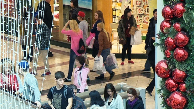 Amid tariff uncertainty, Canadian holiday shoppers say they’ll spend less