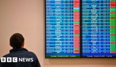 Delays at US airports as staff absences surge, aviation agency says