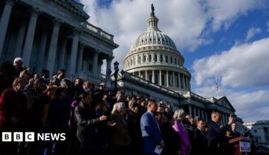 Live updates: US House votes on ending government shutdown