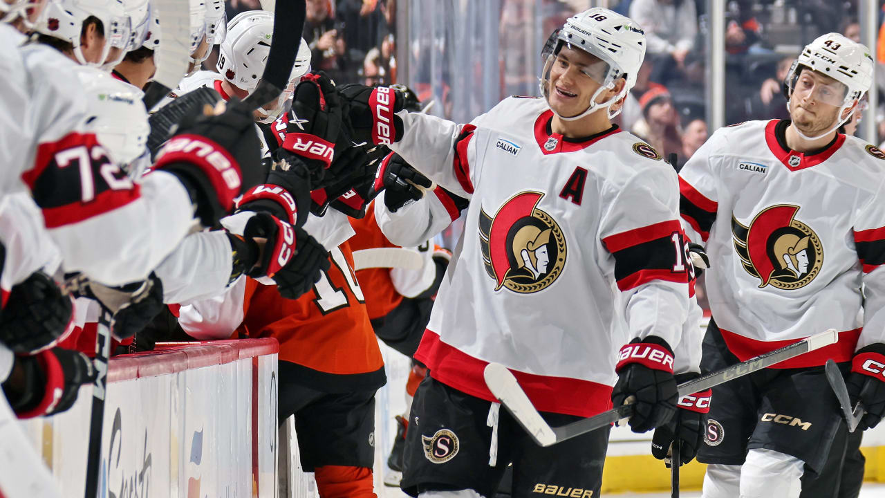 Stutzle scores twice, Senators top Flyers in OT