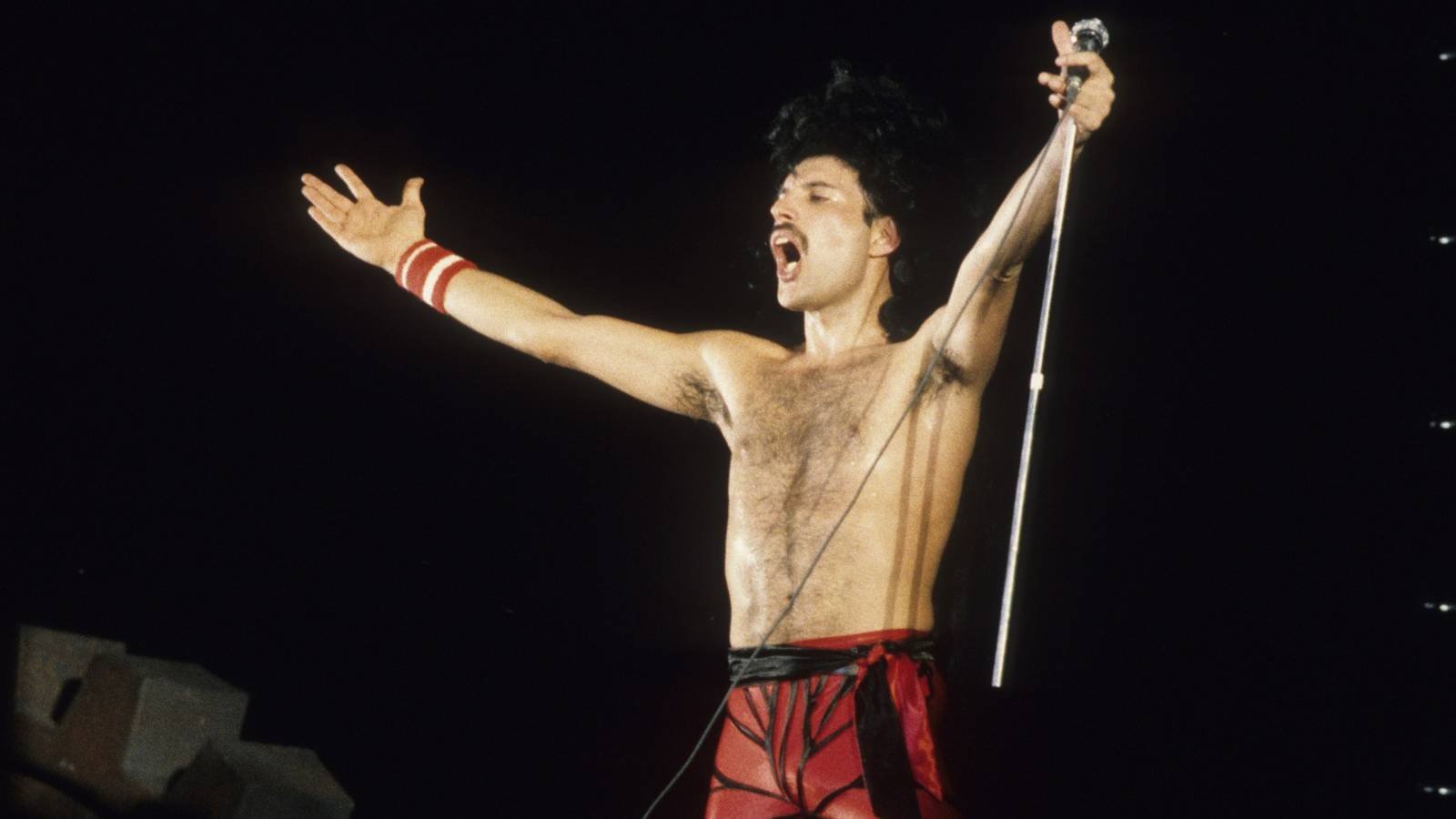 Top 10 Classic Rock Vocalists to Be Thankful For This Thanksgiving