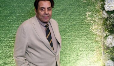 Dharmendra in hospital: Fans send best wishes to Bollywood legend, 'There will never be anyone like him' - Gulf News