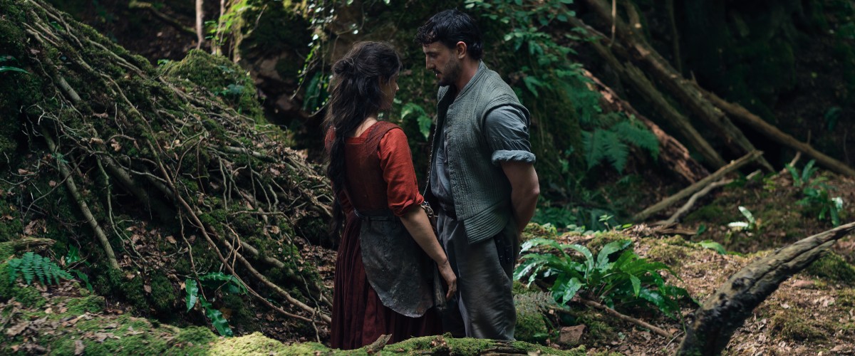 Hamnet movie review & film summary (2025)