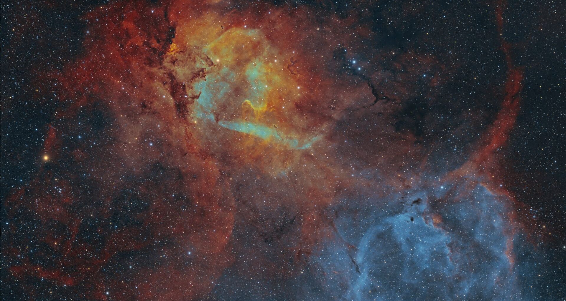 A 'rampaging lion' nebula roars to life in a stunning deep-space photo