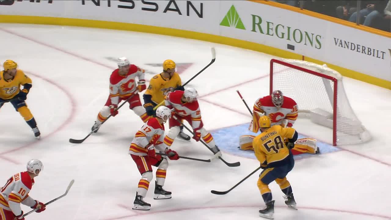 Bunting claims lead with tip-in