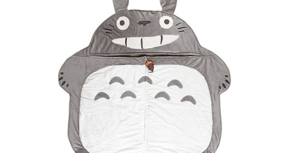 Totoro, Catbus sleeping bags are perfect place to stay cozy all winter…if you fit inside【Pics】