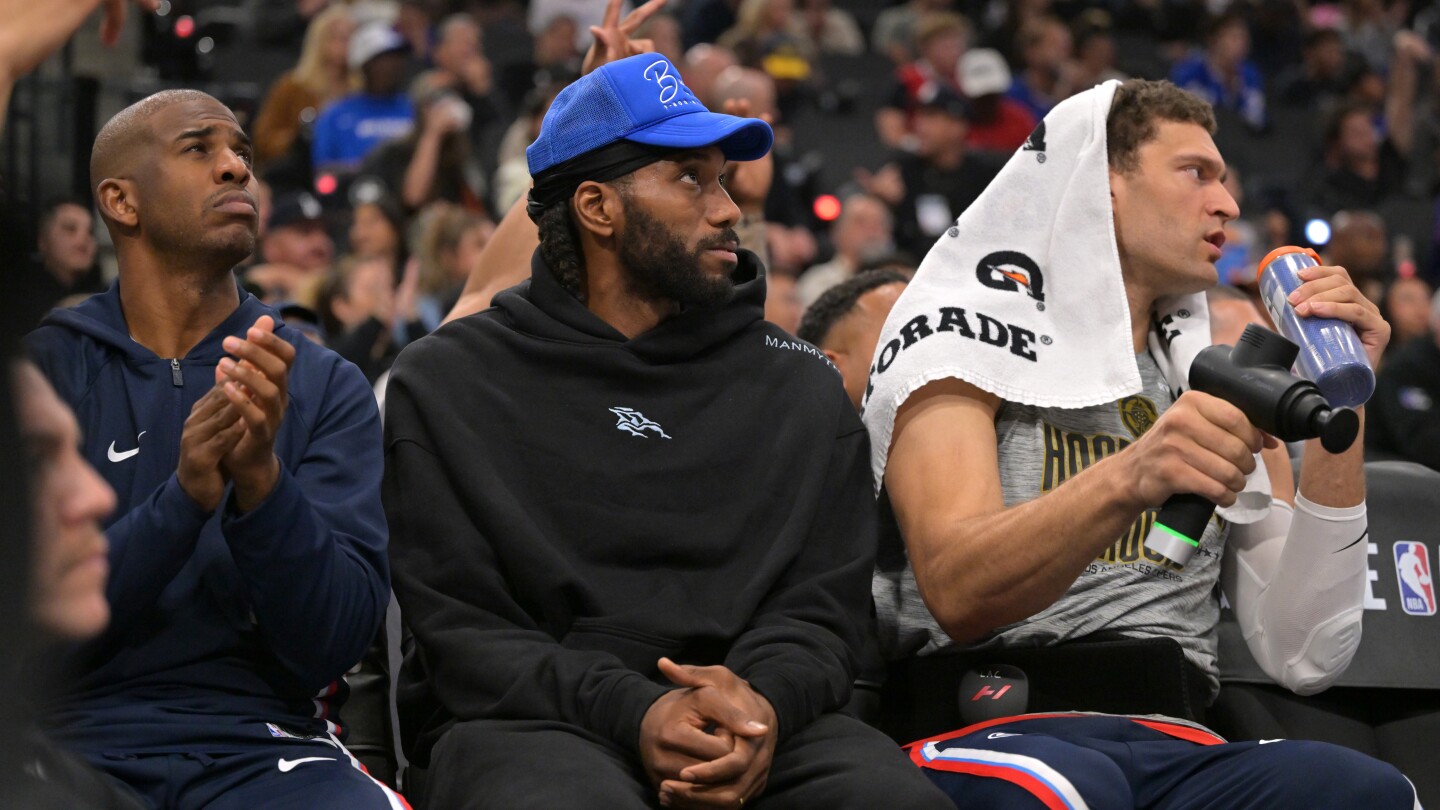 Clippers' Kawhi Leonard to miss 'next few games' with ankle sprain