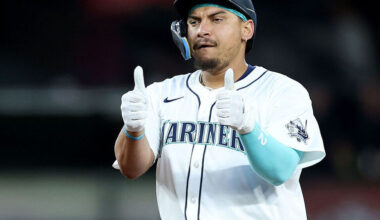 Report: Mariners re-signing Naylor on 5-year deal