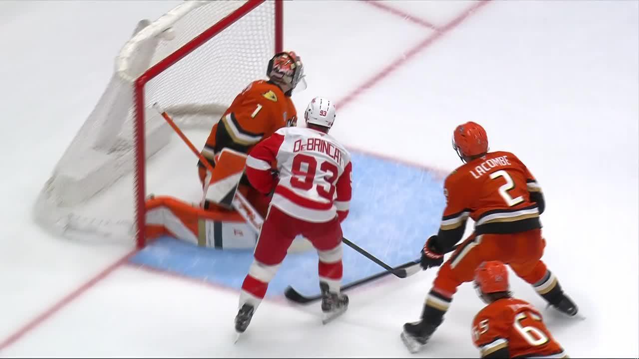 DeBrincat's power-play tally | NHL.com