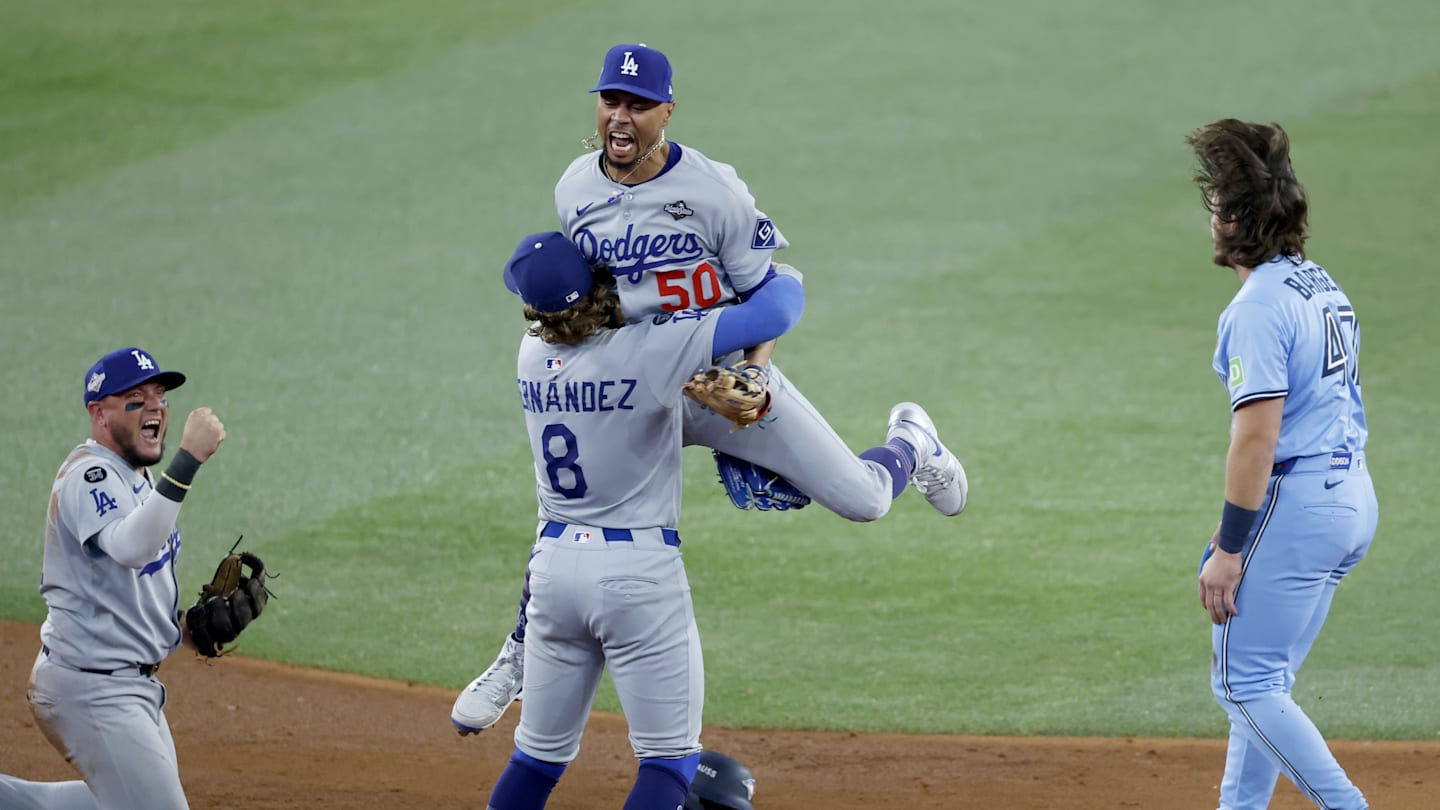 Dodgers vs Bllue Jays in Toronto, Canada