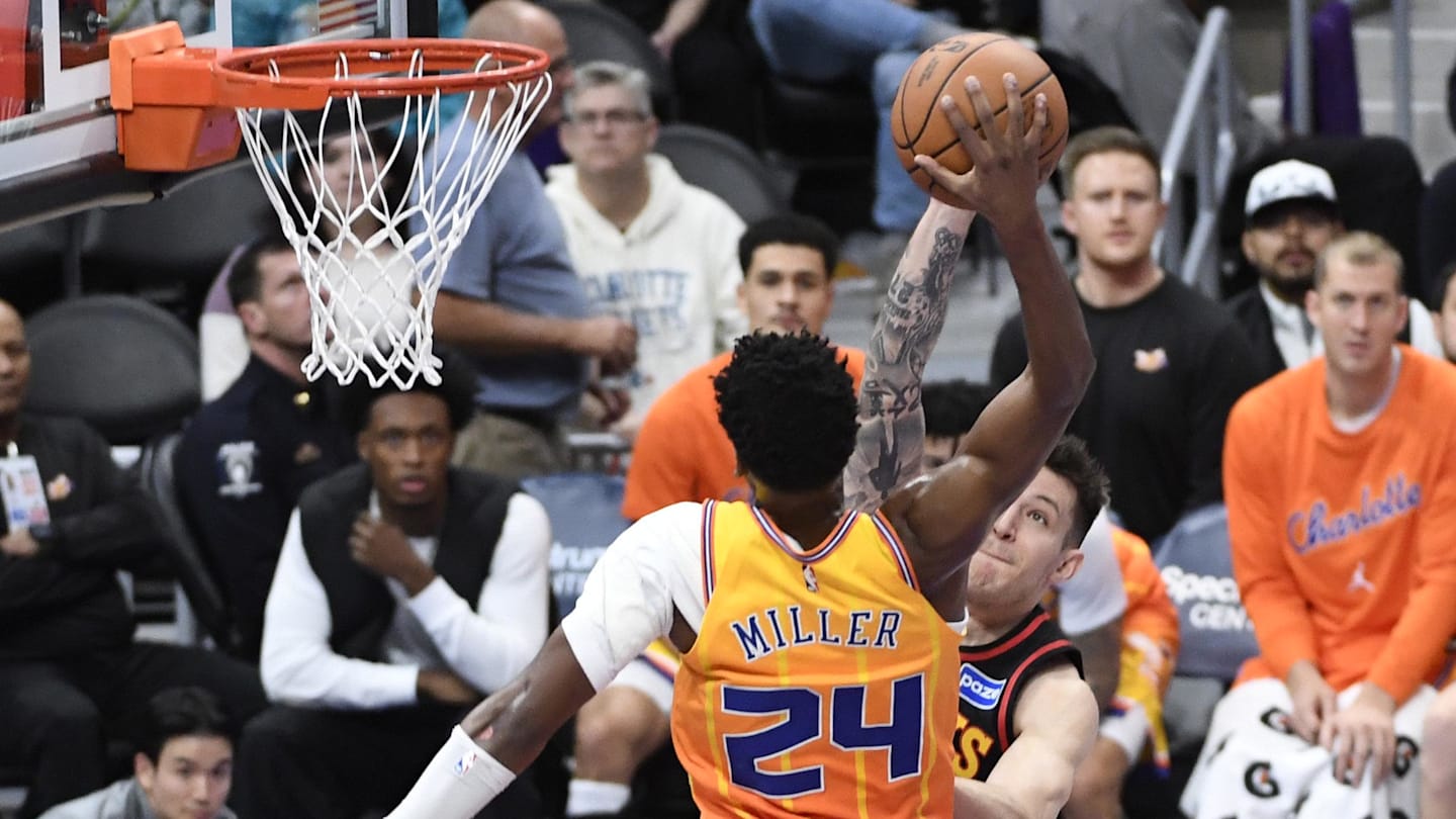 All the Best Dunks From a Busy NBA Thursday Slate