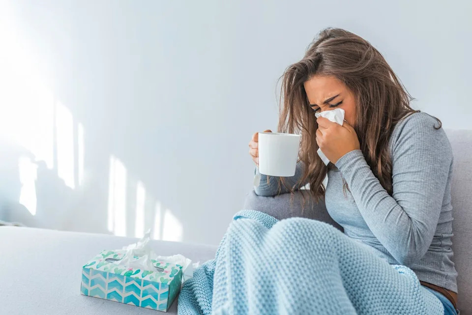 While certain ingredients of a hot toddy might help with your cold or flu — medical experts have warned about the issues with adding alcohol. (Getty Images/iStockphoto)