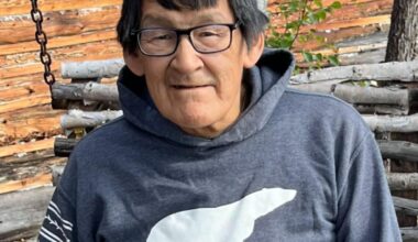 Baker Lake family upset after medical travellers left without escorts for days