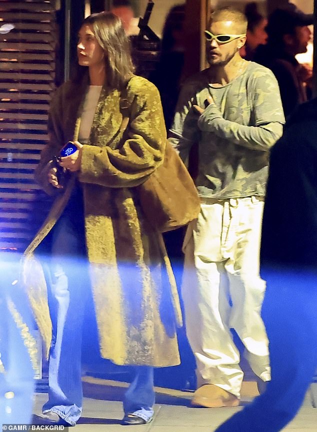 That evening, they were glimpsed stepping out for a dinner date to the South Beverly Grill, a neighborhood mainstay in Beverly Hills