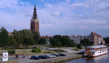 Polish city of Elbląg placed on flood threat alert after rising water levels of River