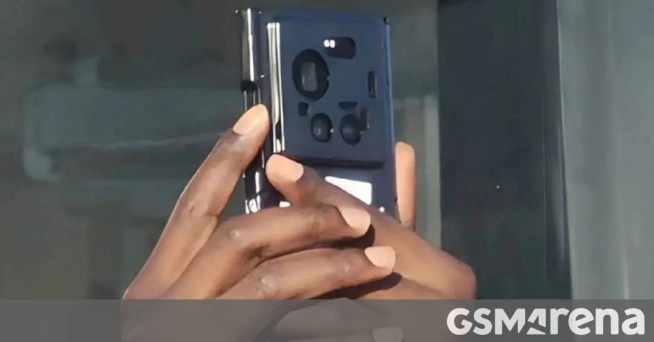 Spy shots reveal Xiaomi 17 Ultra’s rear cameras through protective case