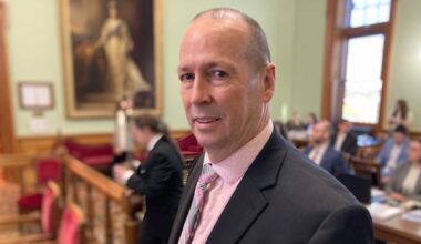 Only one-third of ER patients are seen on time, auditor general says