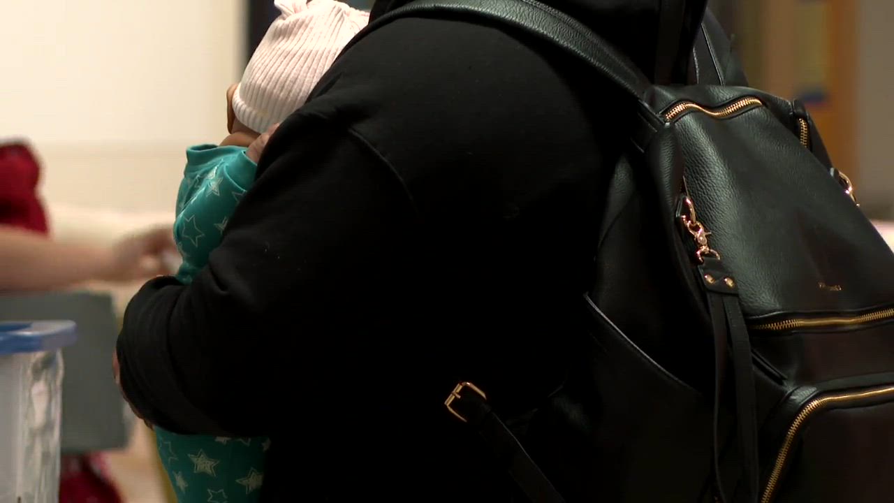 Click to play video: 'Overcrowding strains Montreal children’s hospitals as flu cases surge'