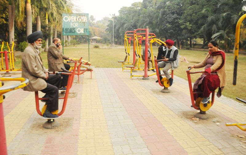 Early morning walk in winters can affect health, warn doctors