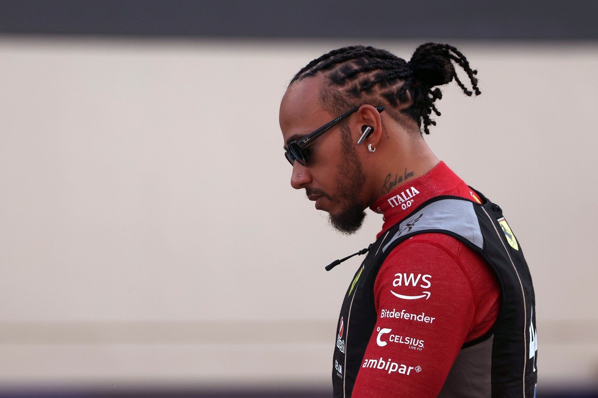 Life at Ferrari becomes a "nightmare" for Lewis Hamilton