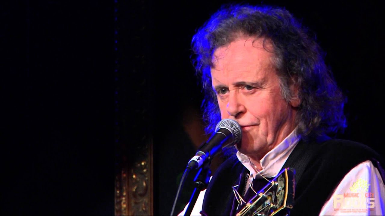 Donovan “Please Don't Bend” Live From The Belfast Nashville Songwriters Festival - YouTube