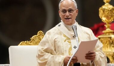 Pope Leo's 1st Christmas sermon decries treatment of Palestinians in Gaza, harm of wars on the 'defenceless'