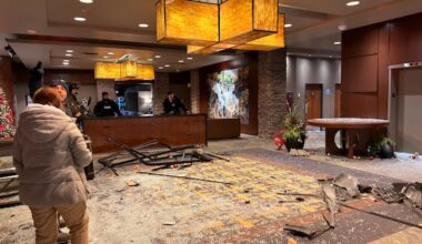 Vehicle drives into Yellowknife hotel leaving entrance way in ruins