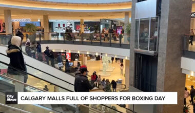 Calgary malls full of shoppers for Boxing Day