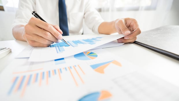 Does investing locally matter to Canadians amid tariff war?