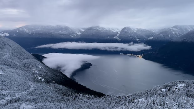 Search and rescue teams prepare for influx of calls with fresh snow in B.C.'s Sea-to-Sky